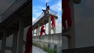 Money Heist vs Police || 10.0 #moneyheist #parkour #police #bubblesgangz #shorts #bubblesmotion