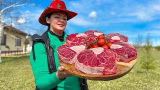 Delicious Steaks on a Campfire with Stewed Meat from an Afghan cauldron 🤤