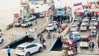 4k ferries in Cambodia🇰🇭, Many passengers pass by ferry here.