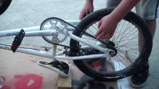 How To Tighten The Chain On A BMX Bike