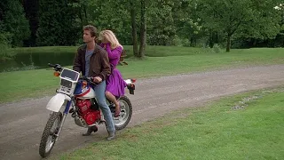 Mel Gibson in  Honda XL 600 R /Bird on a Wire (1990)