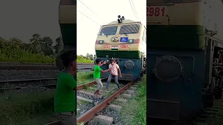 Train ki Horan funny video 🤣#viral #funny #short #trending #shorts