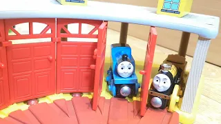 Thomas & Friends Brio Subway Tunnel Build and Learn, Play later, Toy Trains 4 Kids play set for kids