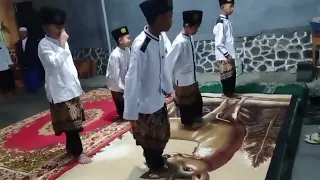 Zafin siswa MI AR RAUDHAH dalam rangka maulid nabi Muhammad,di masjid AN NURU TURIREJO