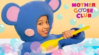 Scrub-a-Dub-Dub | Fun Bath Song | Mother Goose Club Phonics Songs