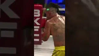 Thiago Alves derrota a Ully Diaz por tko y se corona Campeón en BKFC