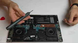 Dell Mobile Precision 5470 Disassembly & Tare down (2023) (SSD Upgrade, Battery Replacement)