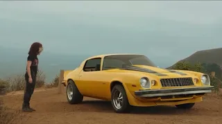 Bumblebee (2018) - Bumblebee scans a new Camaro