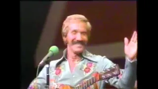 MARTY ROBBINS - "DON'T WORRY" at THE GRAND OLE OPRY!