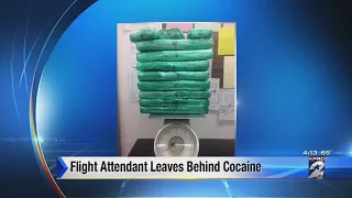 Flight attendant flees, leaves behind cocaine