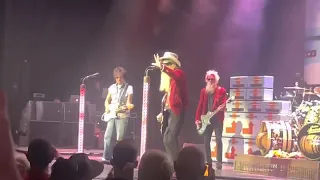 ZZ TOP AND JEFF BECK Dos Equis Pavilion September 24, 2002. Billy F Gibbons