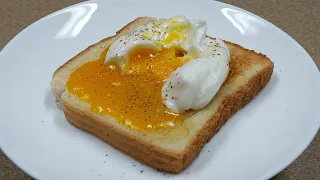 Microwave Poached Eggs