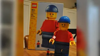 Building the UP-SCALED MINIFIGURE!!