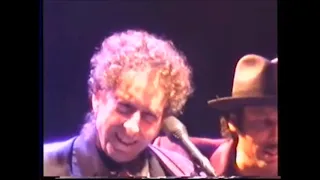 Bob Dylan (FANTASTIC) "Blowin' in the Wind" LIVE 23 Sept 2000 Cardiff