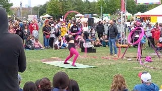 Buskers Festival Circus Acts Toronto Canada 2022