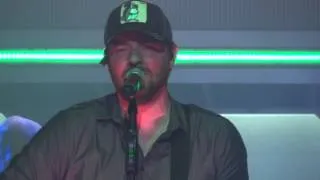 Chris Young - Who I Am With You (and support staff introductions)