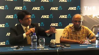 Fijian Attorney General, Hon. Aiyaz Sayed-Khaiyum signs MOU with ANZ on ANZ’s eGate facility.