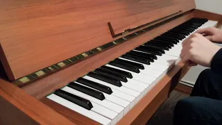 Breaking a piano string
