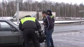 Полицейские задержали наркокурьеров с двумя килограммами метилэфедрона