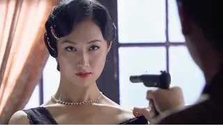 Female agent beauty trick kills traitor