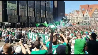 Wahnsinns-Stimmung! Werder Bremen-Fans sorgen vor Aufstiegs-Finale für Gänsehaut auf dem Marktplatz!