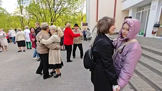 20.04.24г..."МАРИЯ"... Пётр Сотник... звучит на танцполе в Гомельском парке...