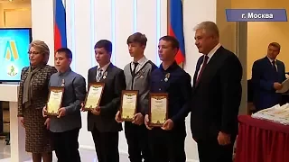 Владимир Колокольцев принял участие в церемонии награждения юных героев