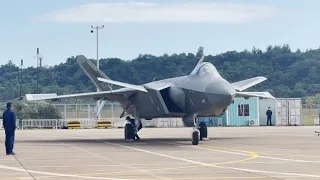 中国の第5世代ステルス戦闘機【J20】 地上で初公開