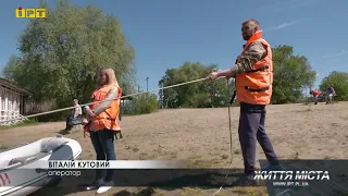 Підготовка до купального сезону: як розчищають дно Ворскли у Полтаві