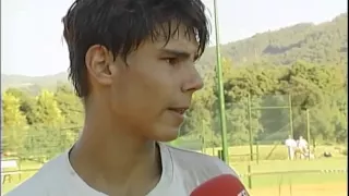 Rafael Nadal entrenando con Toni Colom y entrevistado en el future vigo -agosto 02-