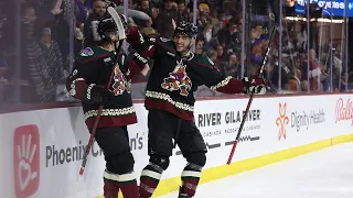 Yotes are howlin' with 2 in 14 seconds!