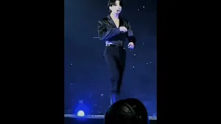 ...WAOWWW🔥🎶😏 #jungkook #btsshorts #keşfet #bts #jeonjungkook #beniöneçıkart #keşfetteyiz #rideit ***