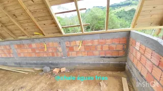 Construção do chalé A-freme