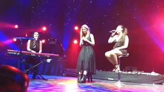 tarja, Charlotte y Elyze cantando "together" del disco "from spirits and ghost" Luna Park 2017