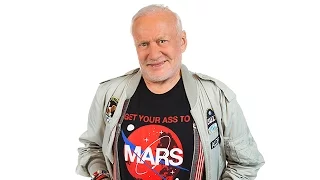 How Buzz Aldrin Snapped the Universe's First 'Space Selfie'