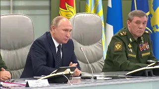 Президент Путин наблюдает за успешным пуском гиперзвуковой ракеты Авангард