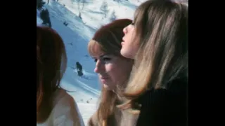 Pattie Boyd and Cynthia Lennon at the set of The Beatles' Help! film