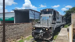 trem da VLI passando vazio em Andrelândia MG