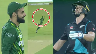 SHADAB PULLS OFF A STUNNING CATCH 😱 | Pakistan vs New Zealand | 4th T20I 2024 | PCB | M2E2A