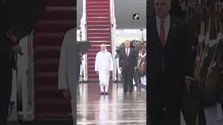 National Anthem plays as PM Modi arrives in Washington DC during heavy rain