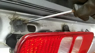 how to change VW Caddy tail Lamp, turn light, reverse light, , Blinker, Rückfahrlicht,