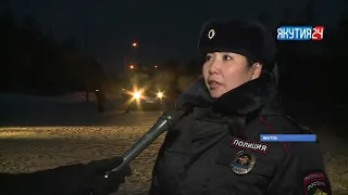 Инспекторы якутской ГИБДД поздравили водителей с Днем автомобилиста