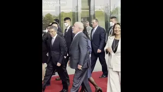 Brazil's Lula da Silva arriving at #huawei site in Shanghai, to tour China's 5G giant #华为