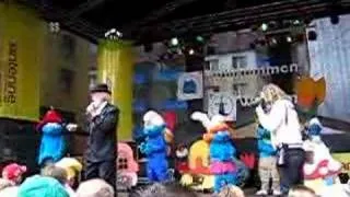 Vader Abraham smurfs (Schlümpfe) song live (part 2)