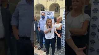 Giorgia Meloni in diretta da Caserta. Non perdetela!