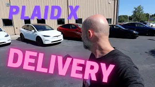 Plaid Model X Delivery - tilt screen