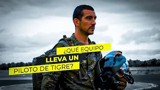 ¿qué equipo lleva un piloto de helicóptero Tigre?