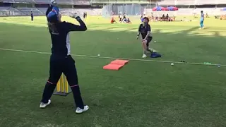 Casual TWO catches at same time for Sarah Taylor