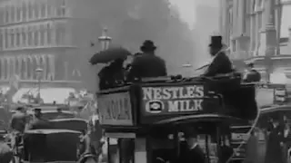 Old London street scene in 1903