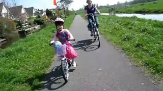 18 april Tessa biking MVI_1710.AVI